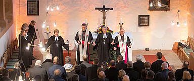 Gedenkgottesdienst zu 30 Jahre Mauerfall in Großburschla. (v.l.): Bischöfin Dr. Beate Hofmann (EKKW), Bischof Dr. Michael Gerber (Bistum Fulda), Regionalbischof Dr. Christian Stawenow (EKM), Bischof Dr. Ulrich Neymeyr (Bistum Erfurt) (Foto: medio.tv/Schauderna)