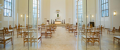 Blick in den Innenraum der Kasseler Karlskirche (Foto: medio.tv/Schauderna)