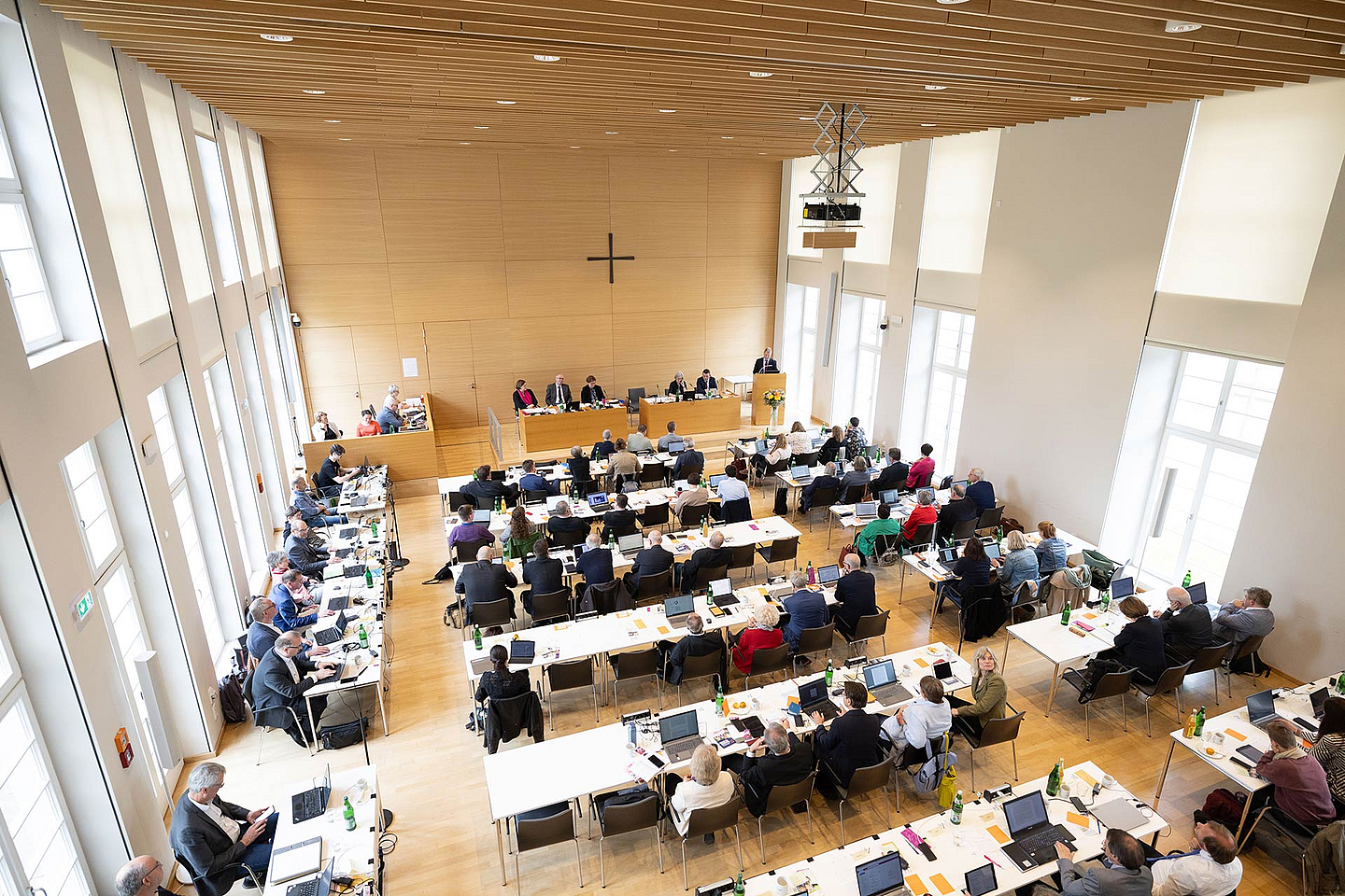 Blick in den Synodalsaal in der Evangelischen Tagungsstätte in Hofgeismar