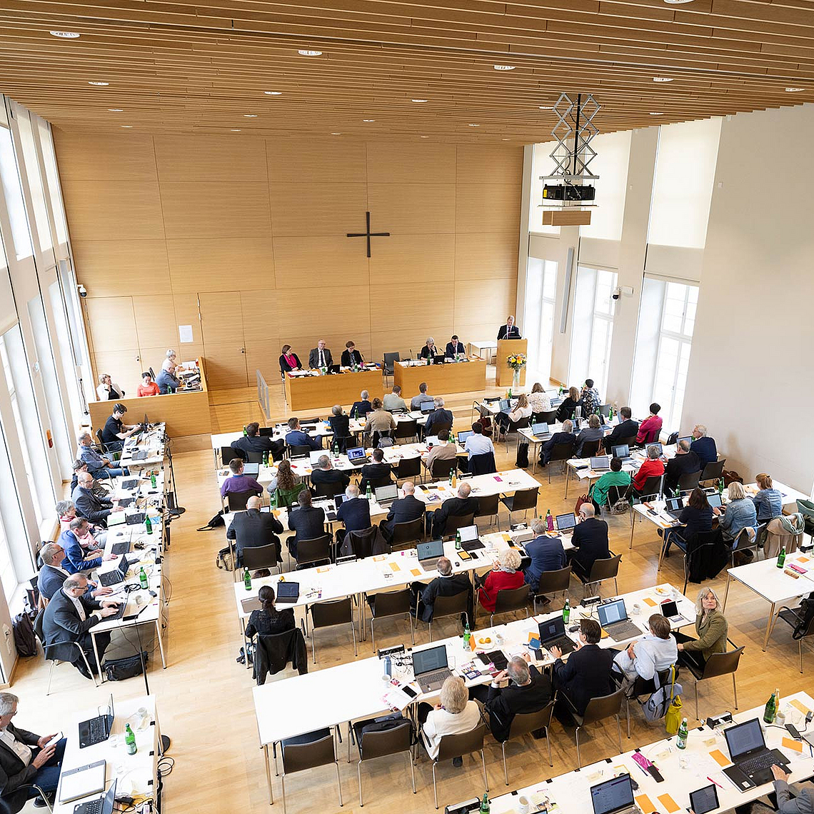 Blick in den Synodalsaal in der Evangelischen Tagungsstätte in Hofgeismar