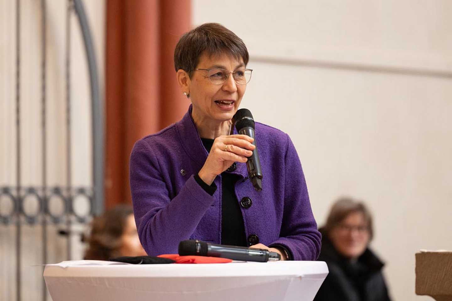 Sabine Bertram-Schäfer, Pröpstin der EKHN für die Propstei Nord-Nassau Sabine Bertram-Schäfer, Pröpstin der EKHN für die Propstei Nord-Nassau