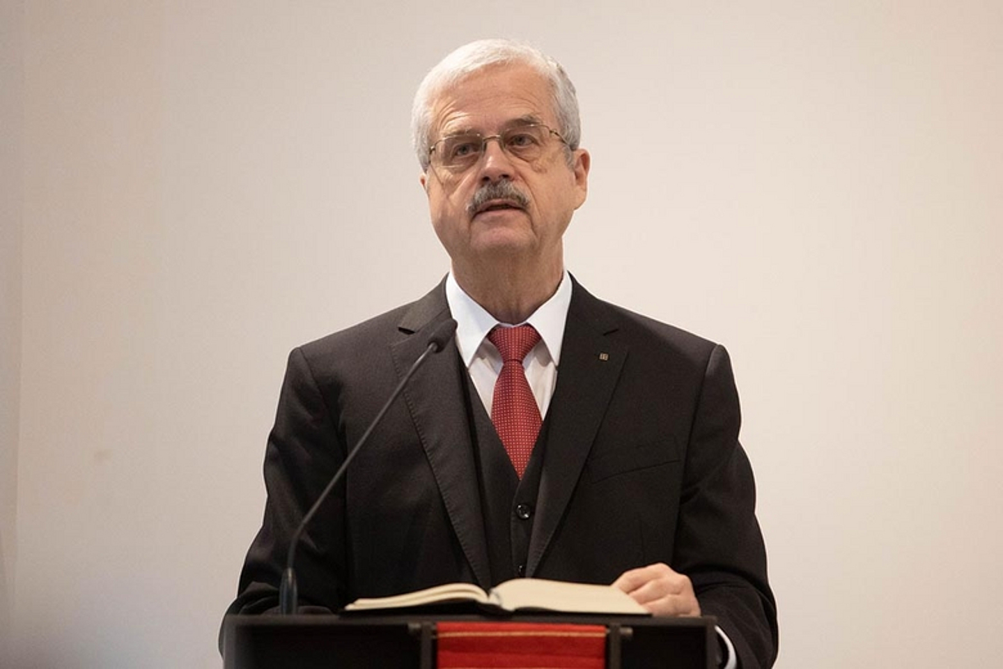 Präses Kirchenrat Dr. Thomas Dittmann - Gottesdienst zum Auftakt der Herbsttagung 2019 der Landessynode der Evangelischen Kirche von Kurhessen-Waldeck in der Brunnenkirche in Hofgeismar. (Foto: medio.tv/Schauderna)