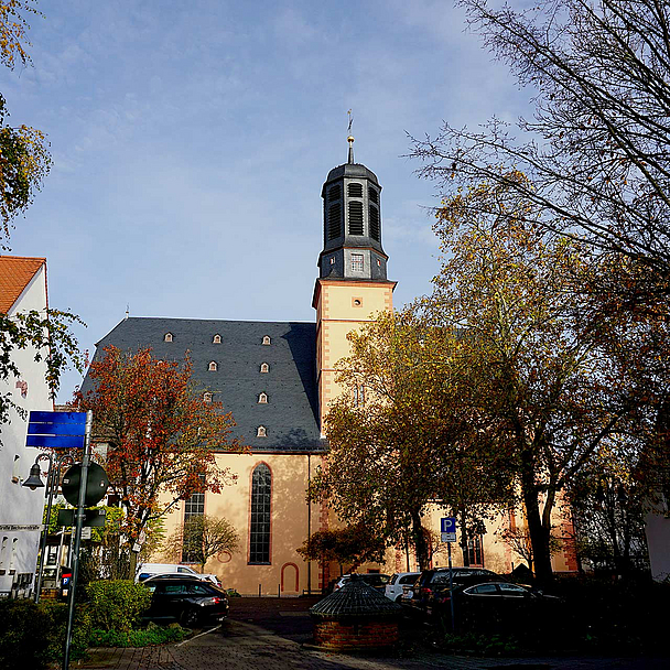 Zeigt sich wieder von ihrer besten Seite: Die Marienkirche am Goldschmiedehaus in der Hanauer Altstadt 