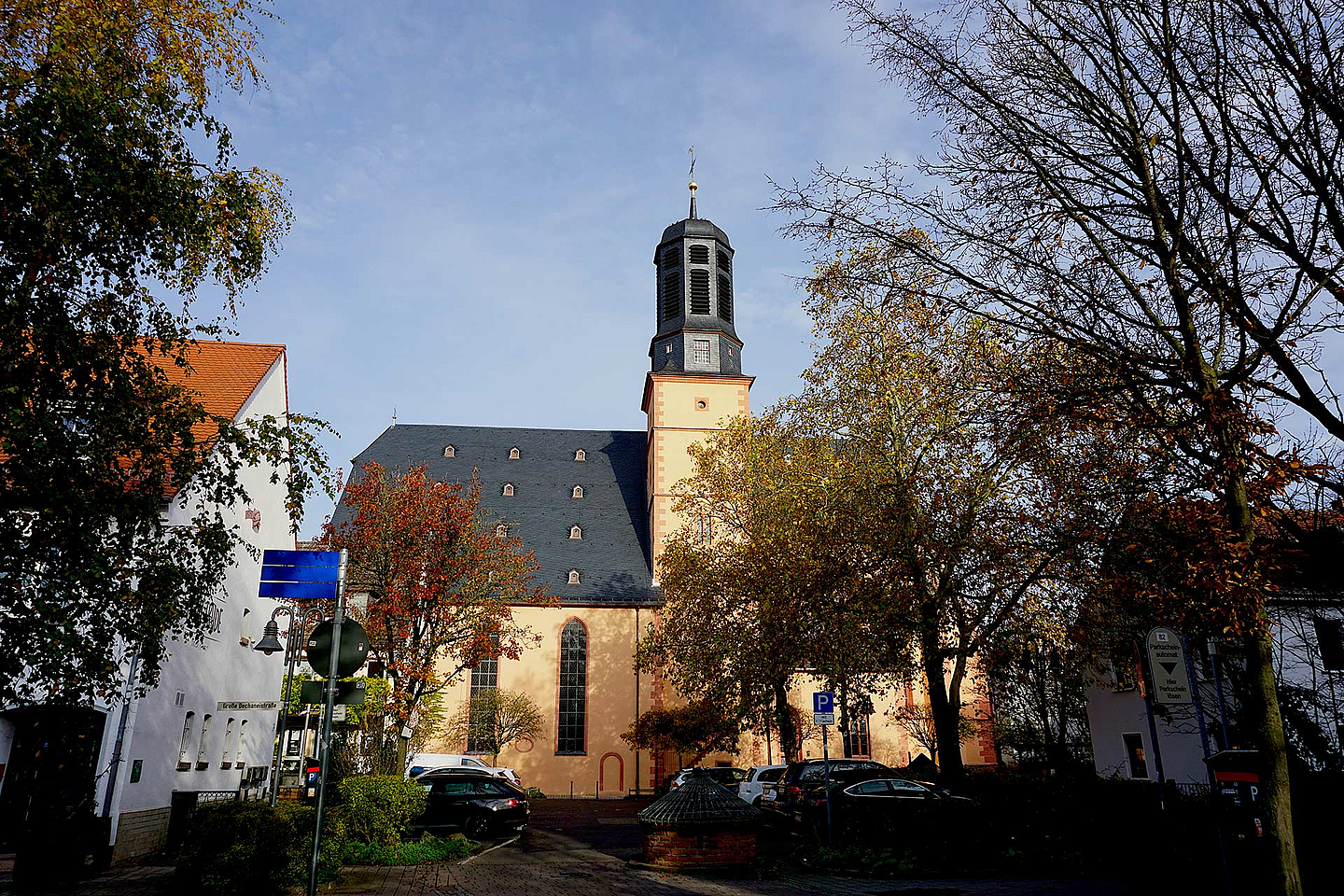 Zeigt sich wieder von ihrer besten Seite: Die Marienkirche am Goldschmiedehaus in der Hanauer Altstadt 