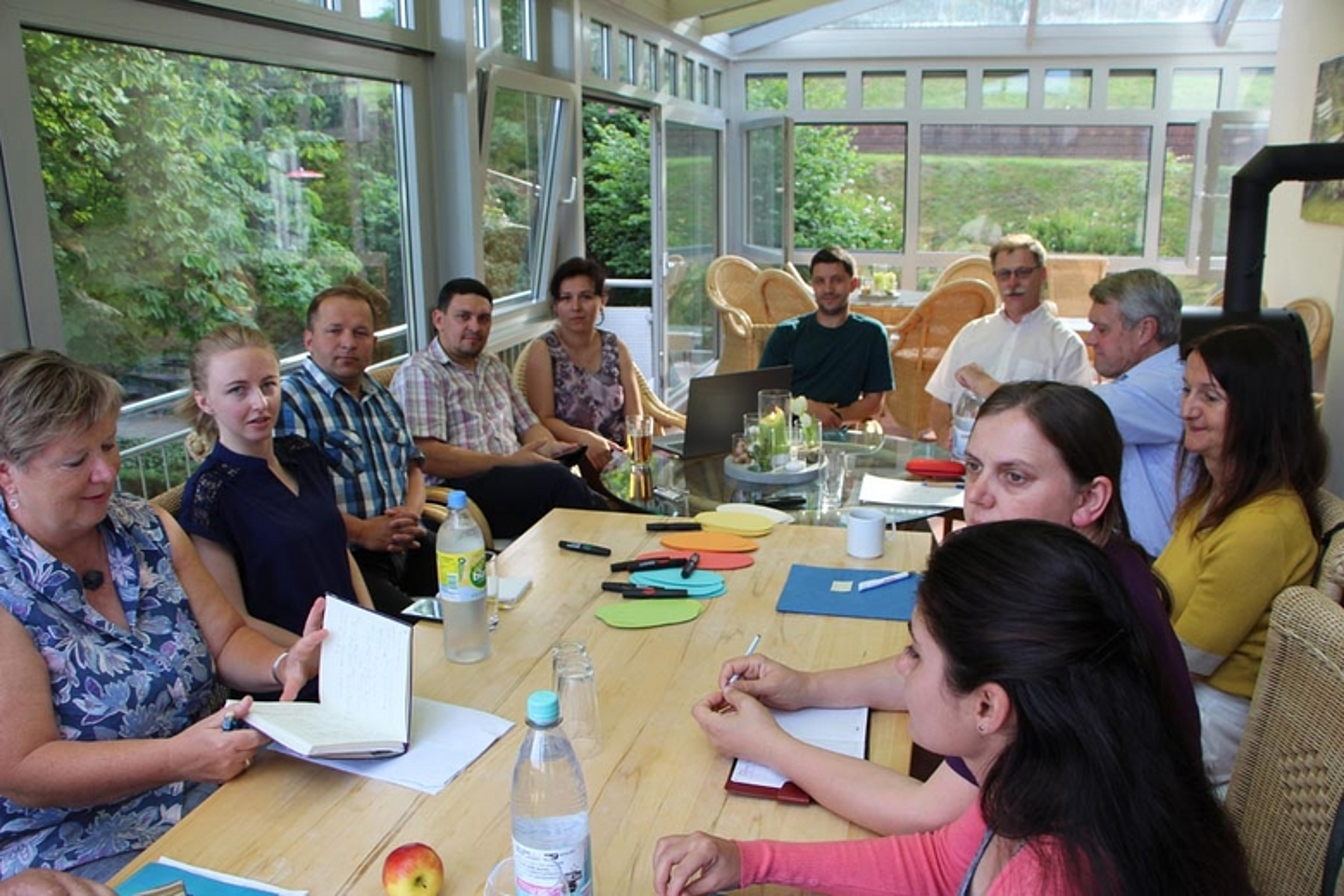 Partnerschaftsbesuch in Deutschland. Die Delegation macht u.a. Station in Hofgeismar, Spangenberg, Kassel, Marburg, am Edersee, beim Hessentag in Bad Hersfeld, beim Kirchentag in Dortmund und schließlich in Berlin. (Foto: privat)