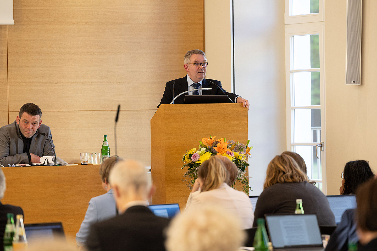 Propst Dr. Volker Mantey brachte die Thesen zur Neuausrichtung im segnenden Handeln ein