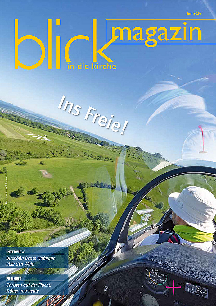 Titelbild der Ausgabe des blick in die kirche-Magazin „Ins Freie“