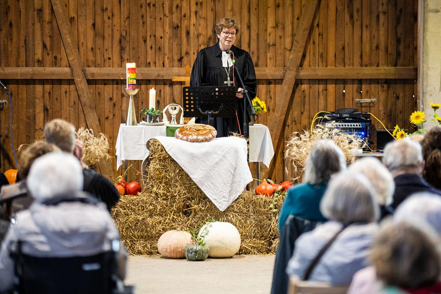 5.000 Brote - Konfis backen Brot für die Welt 5.000 Brote - Konfis backen Brot für die Welt - Eröffnungsgottesdienst am 28. September 2025 in Vellmar