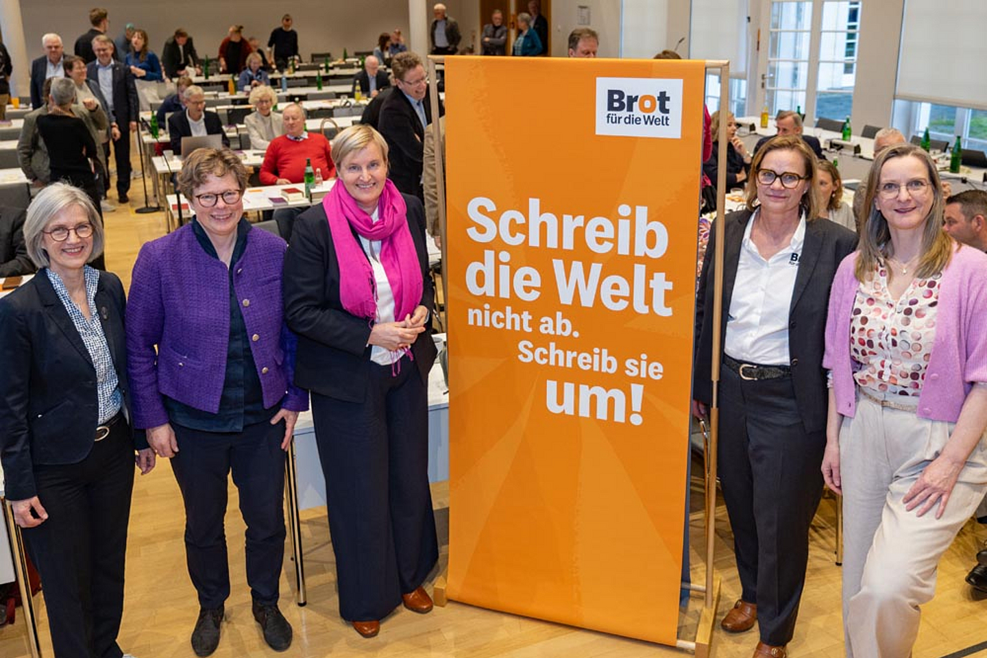 (V.l.): Dr. Isabel Schneider-Wölfinger, Bischöfin Dr. Beate Hofmann, Pfarrerin Dr. Dagmar Pruin (Präsidentin von Brot für die Welt und der Diakonie Katastrophenhilfe), Brigitte Molter (Referentin für Brot für die Welt und Diakonie Katastrophenhilfe im Zentrum Oekumene der EKHN und der EKKW), Oberkirchenrätin Pfarrerin Christina Schnepel (Leitung Zentrum Oekumene)