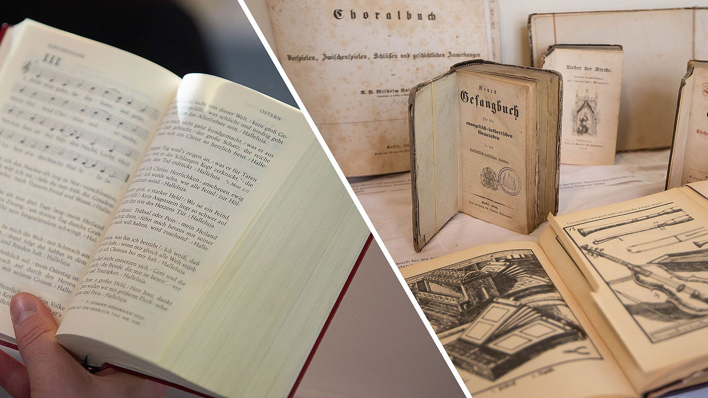 Links im Bild ist das Evangelische Gesangbuch zu sehen, rechts sind historische Gesangbücher abgebildet, die in der Kirchenmusikakademie Schlüchtern aufbewahrt werden. 