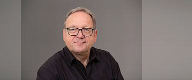 Pfarrer Karl Waldeck ist Direktor der Evangelischen Akademie Hofgeismar und leitet mit Dekan a.D. Dr. Gernot Gerlach die Tagung. (Foto: medio.tv/Schauderna)