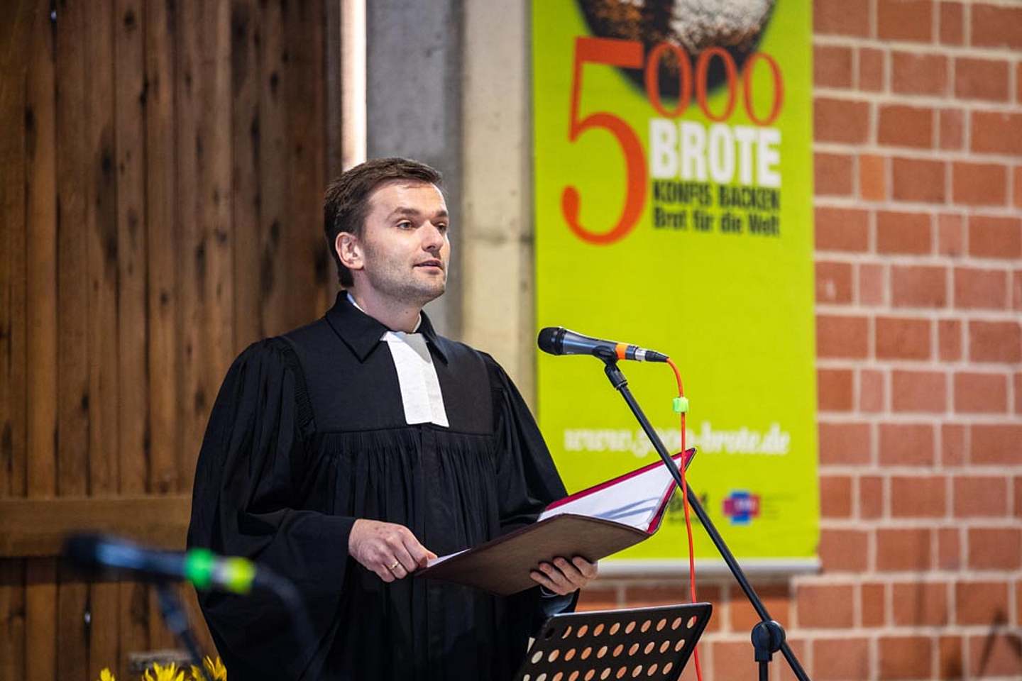 5.000 Brote - Konfis backen Brot für die Welt 5.000 Brote - Konfis backen Brot für die Welt - Eröffnungsgottesdienst am 28. September 2025 in Vellmar