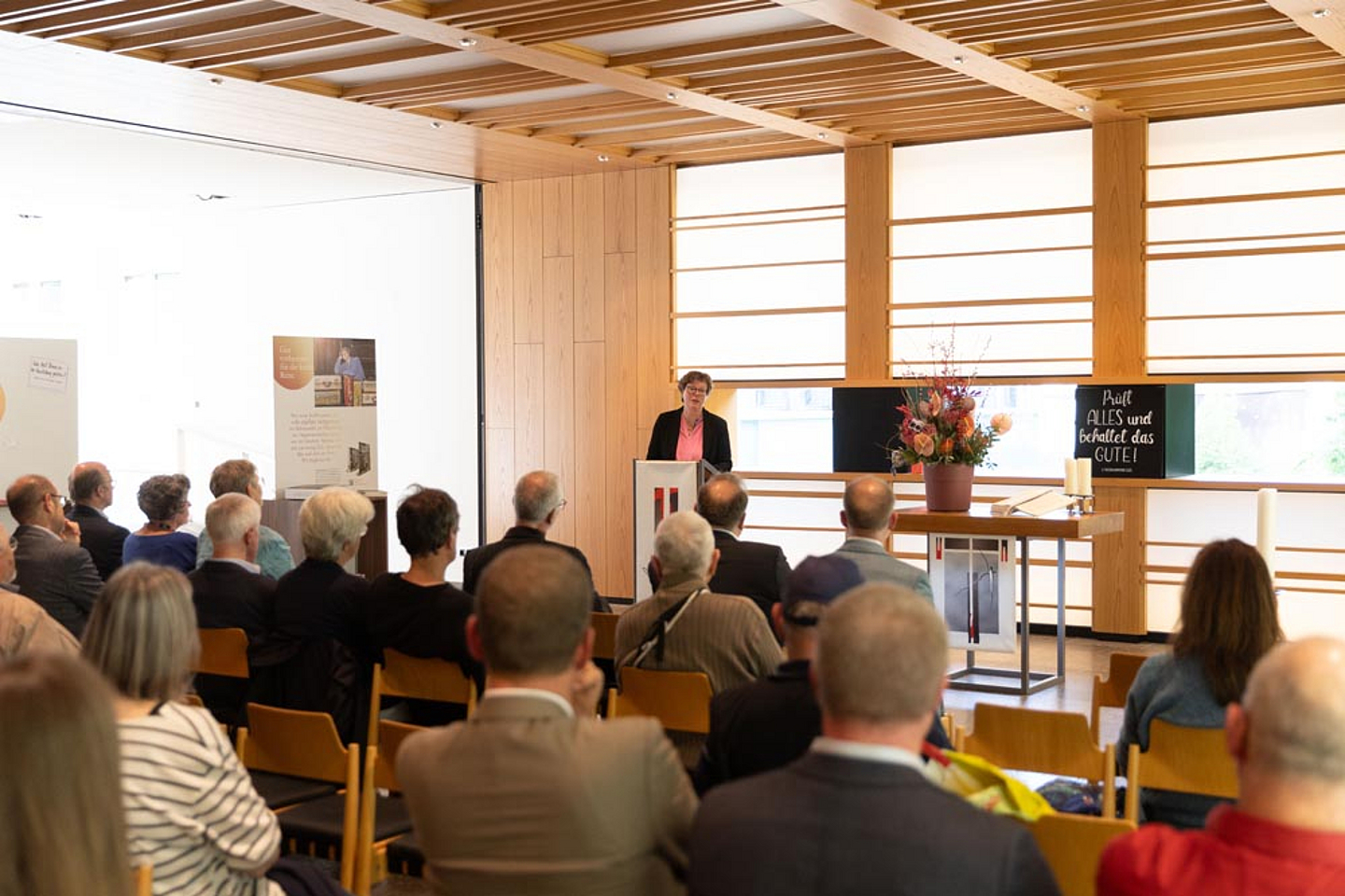 Bischöfin Dr. Beate Hofmann