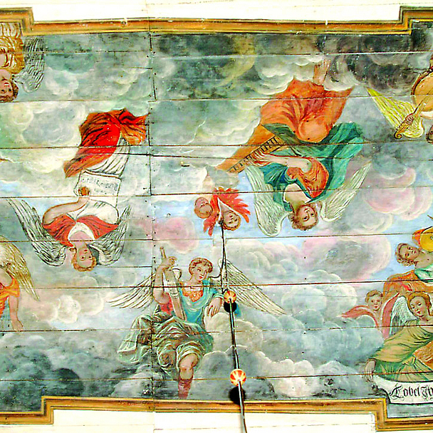 Blick in die Bauernbarockkirche Weiterode