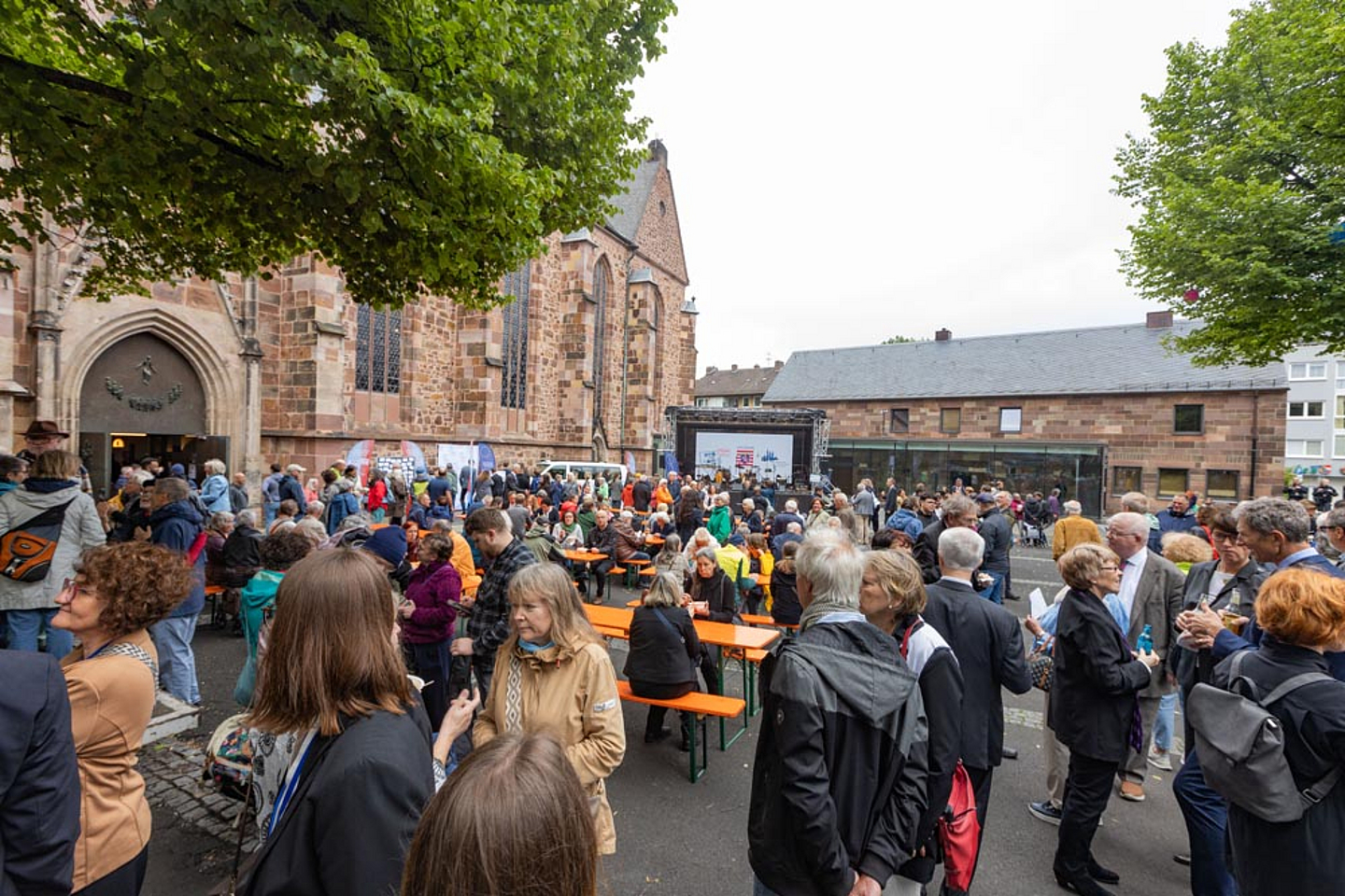 Demokratiefest im Anschluss an das Gedenken in der Martinskirche