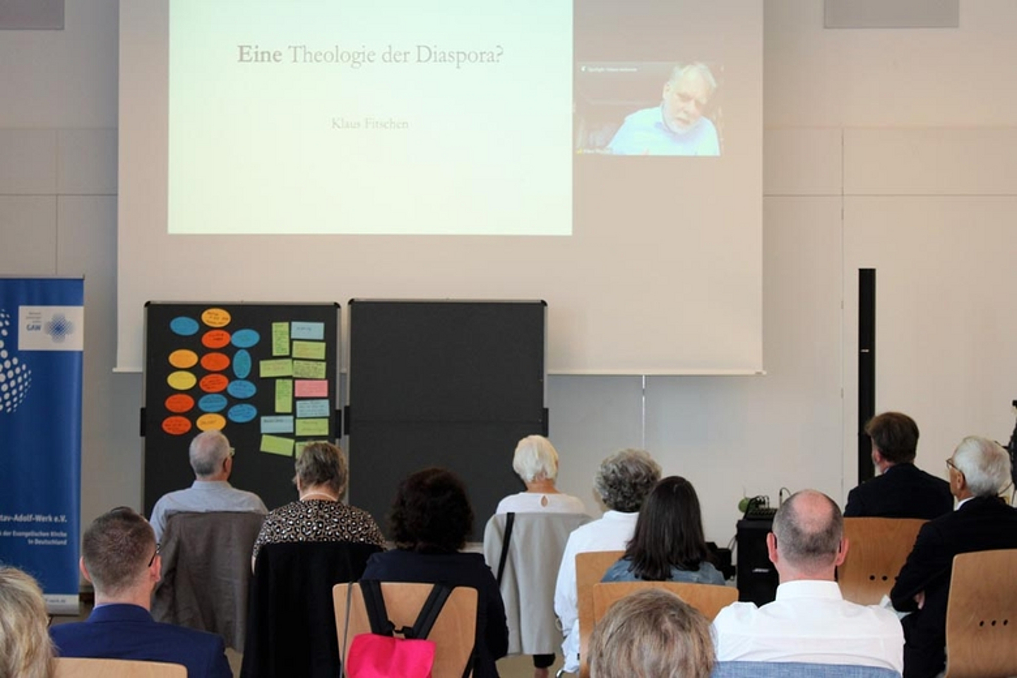 Unter dem Titel «Die Diaspora am Nebentisch» ging es am 3. Juli 2021 bei einem Studientag in Hanau in der Alten Johanneskirche um die Arbeit der Diaspora-Kirchen weltweit und regional. (Foto: medio.tv/Pongratz)