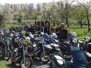 Motorradgottesdienst in Niedergründau (Archiv-Foto: medio.tv/Breitbarth-Horn)