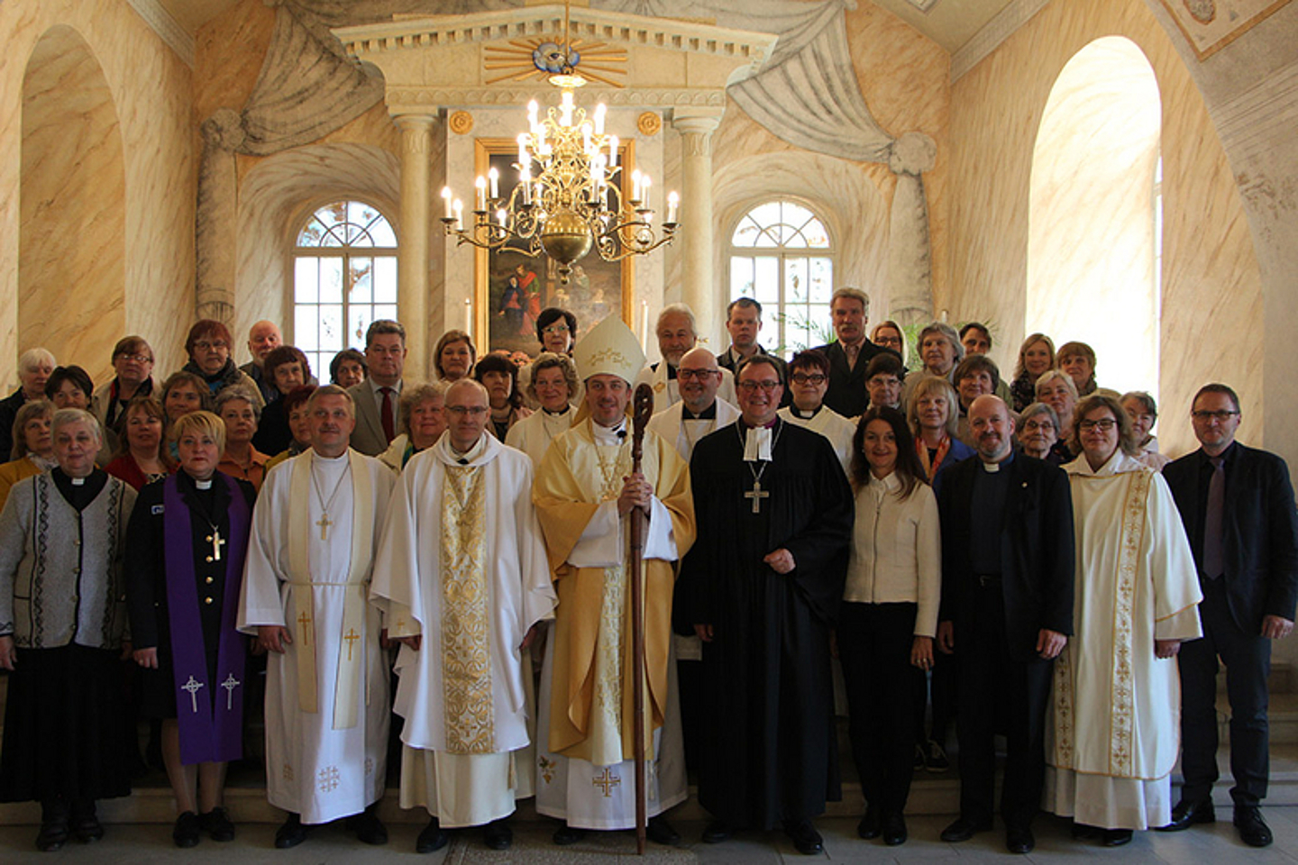 Gottesdienst vor der Synode auf der Insel Saarema