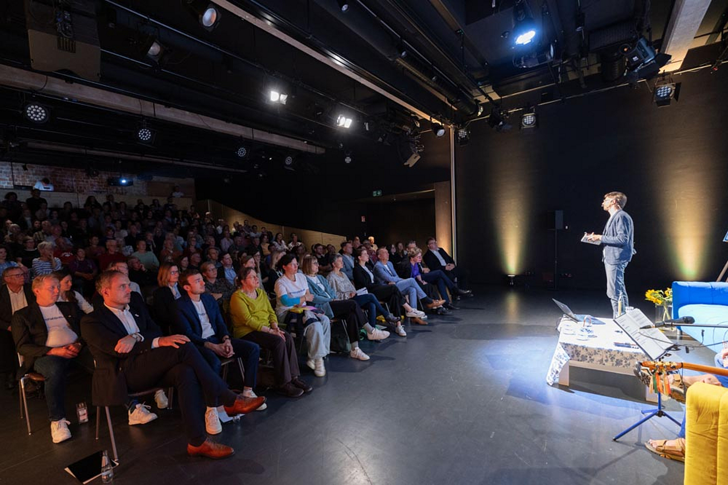 Lesung und Talk mit Beststellerautor Stephan Orth im UK14 in Kassel