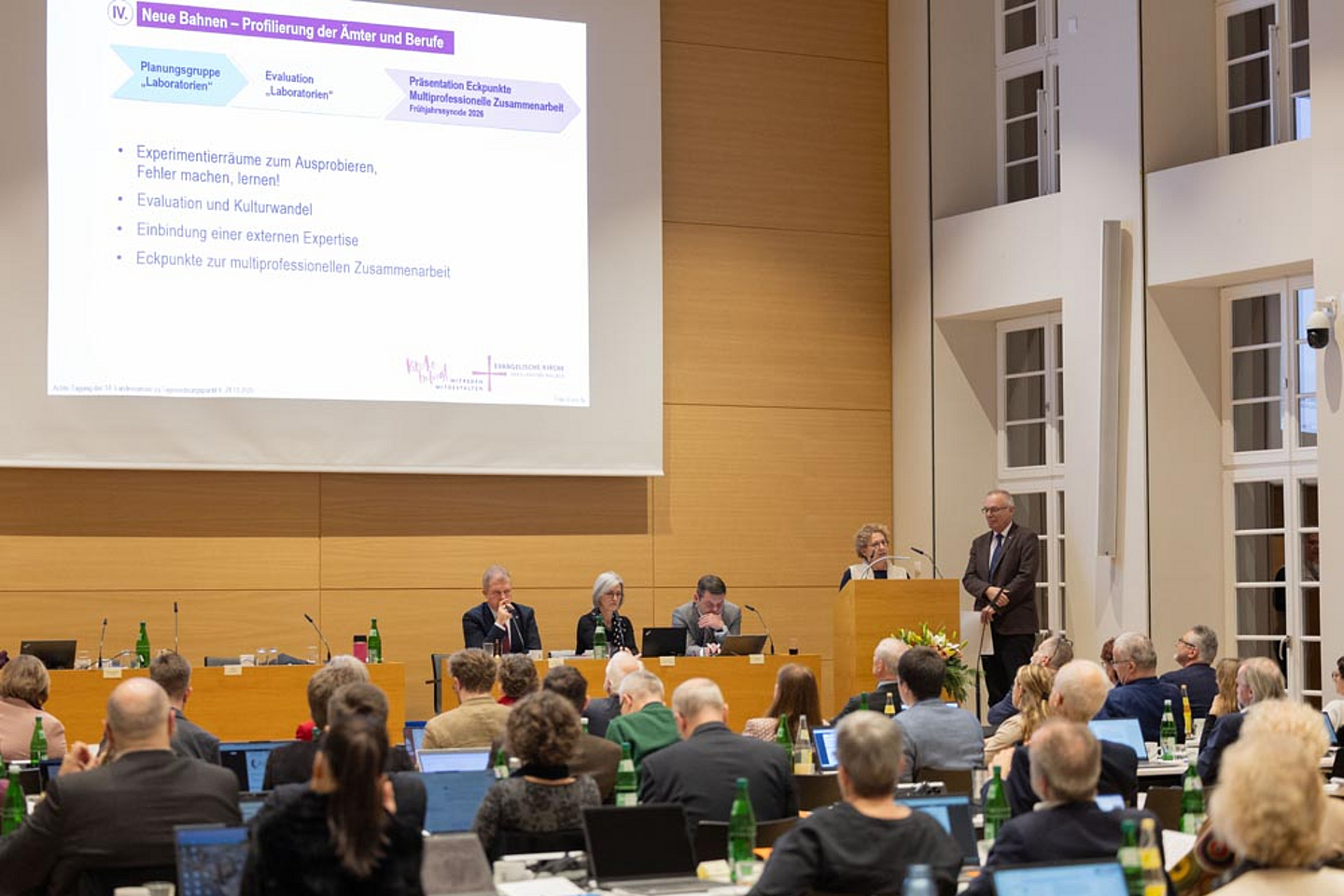 Koordinatorin Diakonin Ute Kaisinger-Carli und Prälat Burkhard zur Nieden - Reformprozess 2026: Anders Kirche werden – Anders Kirche sein. Bericht zu den Veränderungsprozessen unserer Landeskirche