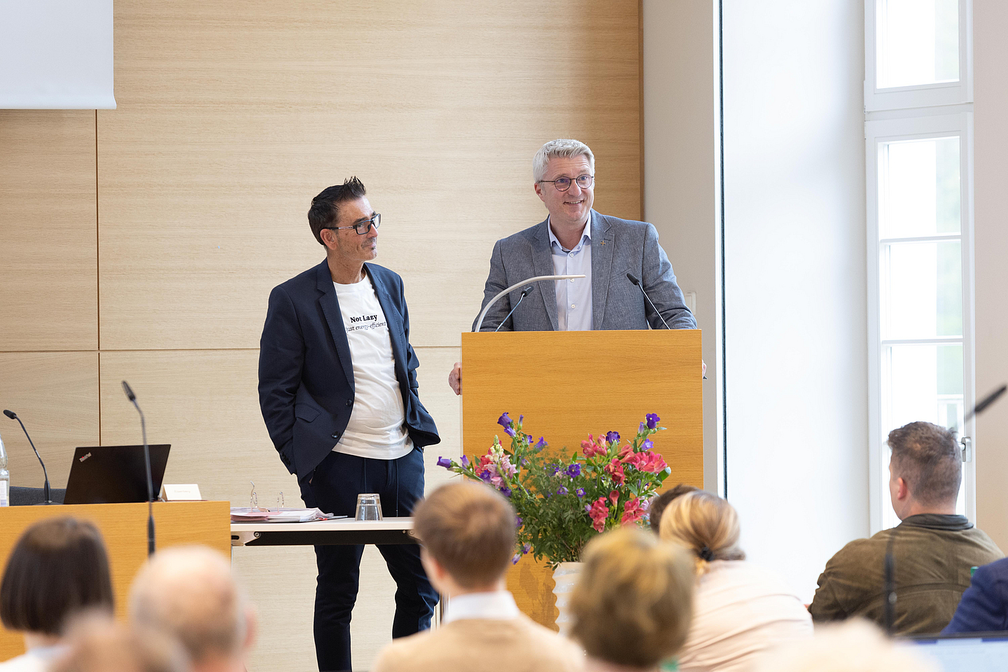 Pfarrer Michael Zehender und Sascha Arnold (Vorsitzender Vergabeausschuss Innovationsfonds)