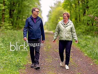 Am Essigberg bei Kassel: Bischöfin Dr. Beate Hofmann beim Wald-Interview mit blick-Redakteur Olaf Dellit
