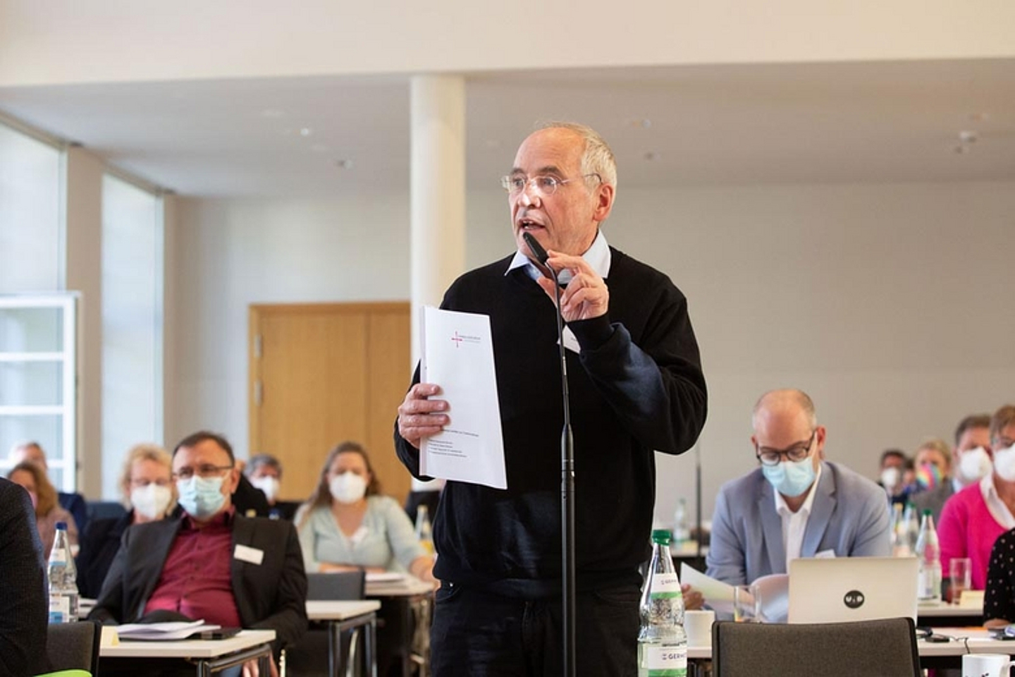 Aussprache zum Bericht der Bischöfin - Erste Tagung der 14. Landessynode der EKKW vom 5. bis 7. Mai 2022 in Hofgeismar. (Foto: medio.tv/Schauderna)