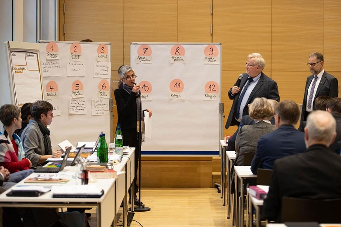 Die Synodalen bringen ihre Themen ein - Bericht der Bischöfin auf der Herbsttagung 2019 der Landessynode der Evangelischen Kirche von Kurhessen-Waldeck. (Foto: medio.tv/Schauderna)
