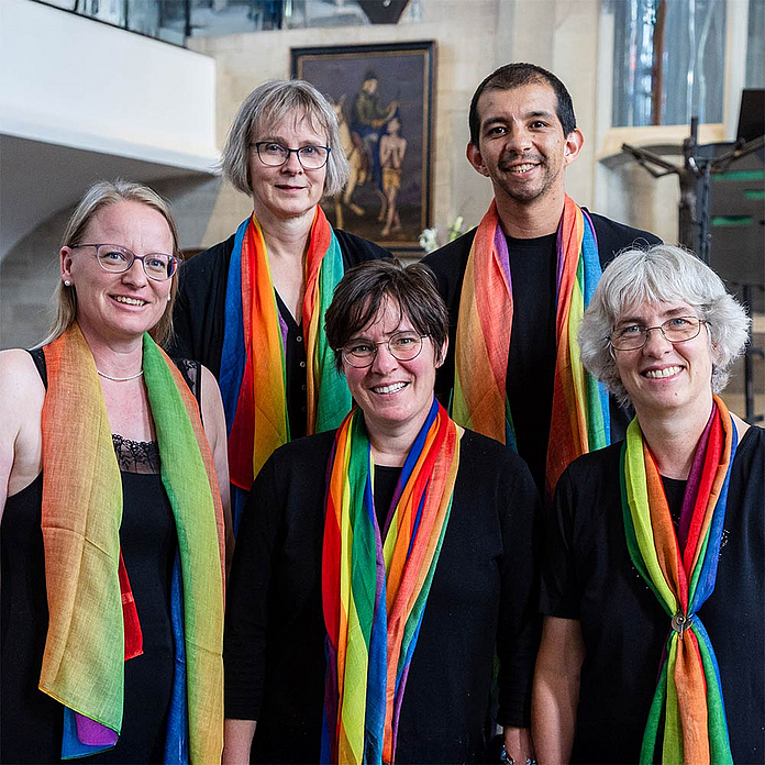 Sorgten mit den Kindern und Musikerinnen und Musikern für eine gelungen Aufführung (v.l.) in Kassel: Juliane Baumann-Kremzow, Anne Langenbach, Annette Fraatz, Christian Bedoya und Andrea Tetens 