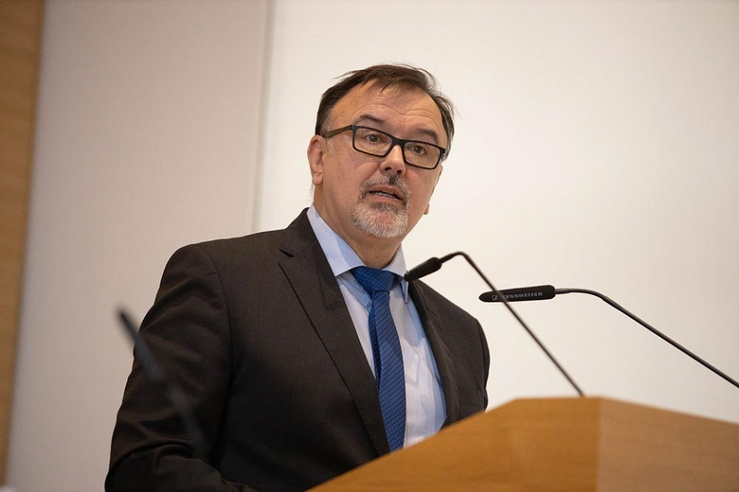 Bericht über die Finanzen - Herbsttagung der Landessynode 2019 der EKKW. Foto: medio.tv/Schauderna)