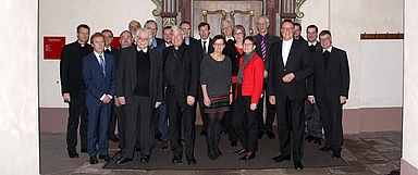 Die Vertreterinnen und Vertreter der Kirchenleitungen Fulda vor dem Refektorium des Bischöflichen Priesterseminars zu Fulda. (Foto: Bistum Fulda)