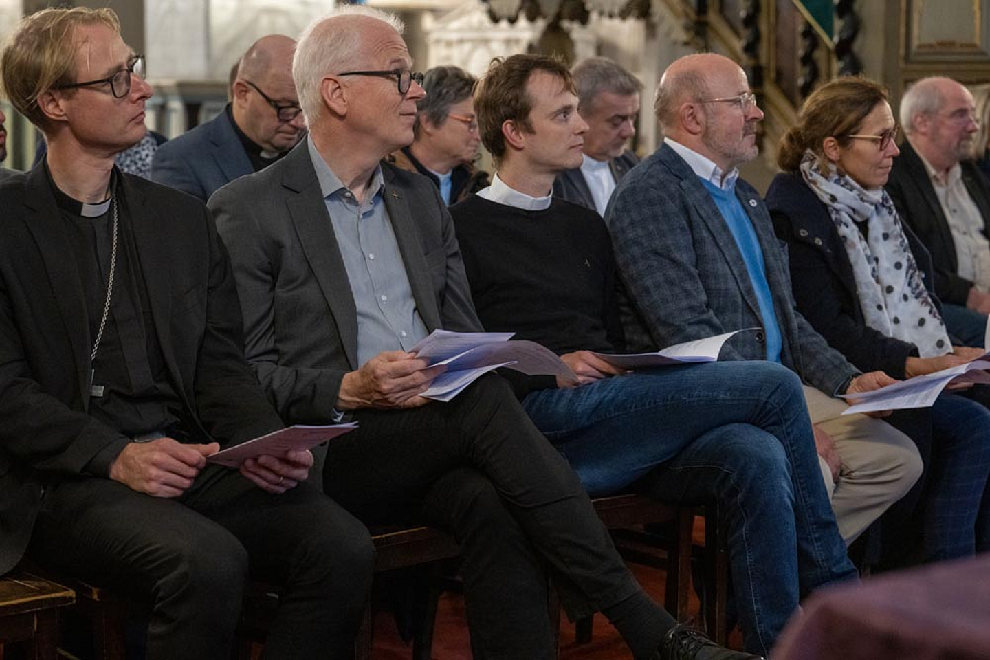 ab 2.v.l.: Dekan Ralf Gebauer (Kirchenkreis Schmalkalden), Pfarrer Jonas Buja (Kirchenkreis Werra-Meißner) und Pfarrer Michael Schümers, der die Partnerschaftsarbeit koordiniert. ab 2.v.l.: Dekan Ralf Gebauer (Kirchenkreis Schmalkalden), Pfarrer Jonas Buja (Kirchenkreis Werra-Meißner) und Pfarrer Michael Schümers, der die Partnerschaftsarbeit koordiniert.