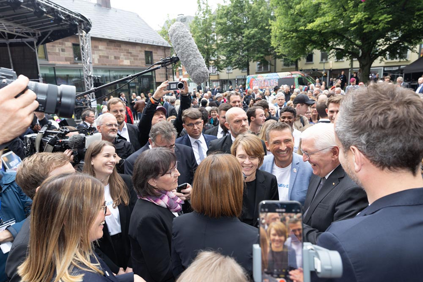 Demokratiefest im Anschluss an das Gedenken in der Martinskirche