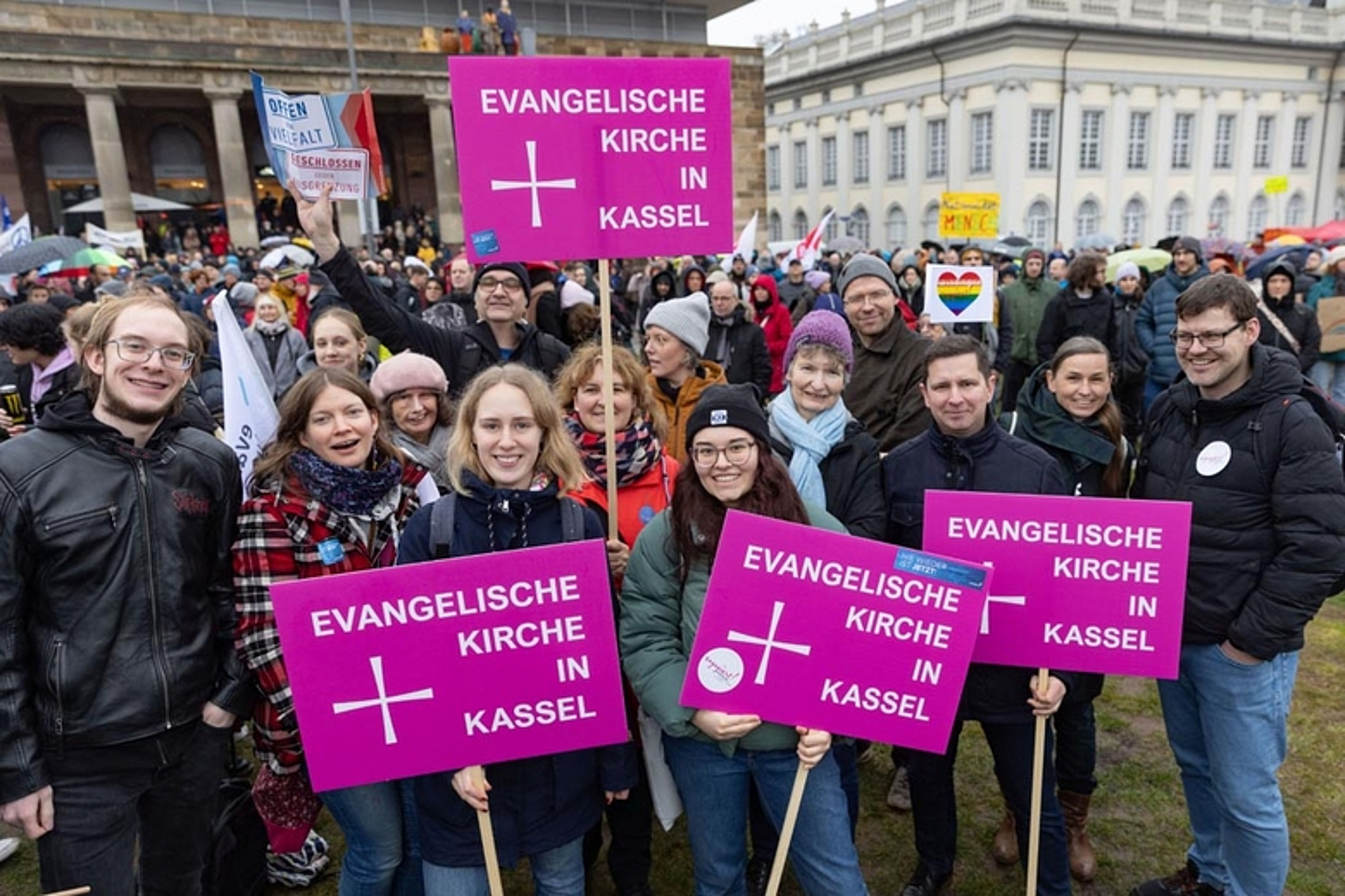 Kundgebung und Menschenkette gegen Rechts Kassel