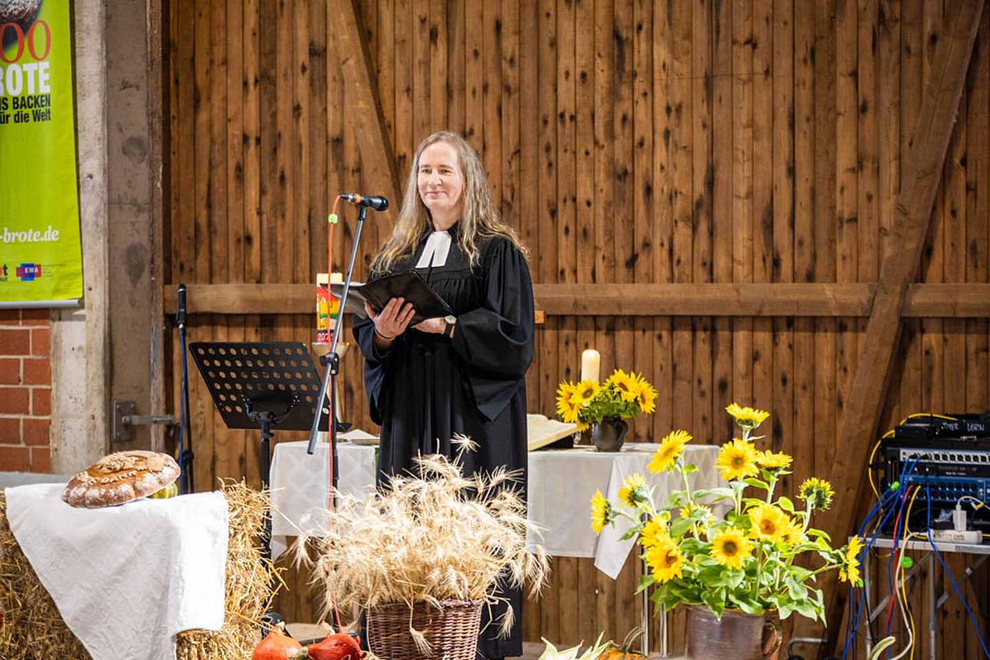 5.000 Brote - Konfis backen Brot für die Welt 5.000 Brote - Konfis backen Brot für die Welt - Eröffnungsgottesdienst am 28. September 2025 in Vellmar