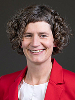 Pfarrerin Anja Fülling, Dekanin in Kaufungen Portraitfoto von Pfarrerin Anja Fülling, Dekanin in Kaufungen