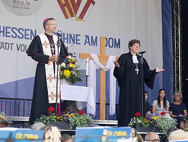 Ökumenischer Gottesdienst auf dem Hessentag in Fritzlar. 