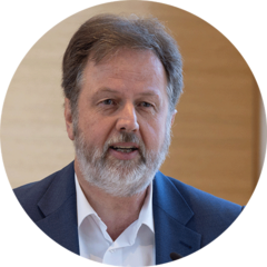 Portraitfoto von Dekan Dr. Martin Lückhoff, Foto: medio.tv/Schauderna