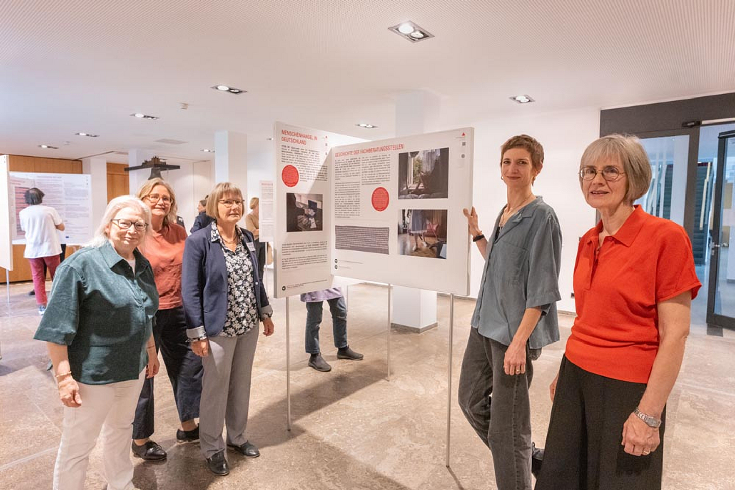 Als Vorsitzende von FRANKA e.V. bei einer Ausstellungseröffnung im Haus der Kirche in Kassel 2025