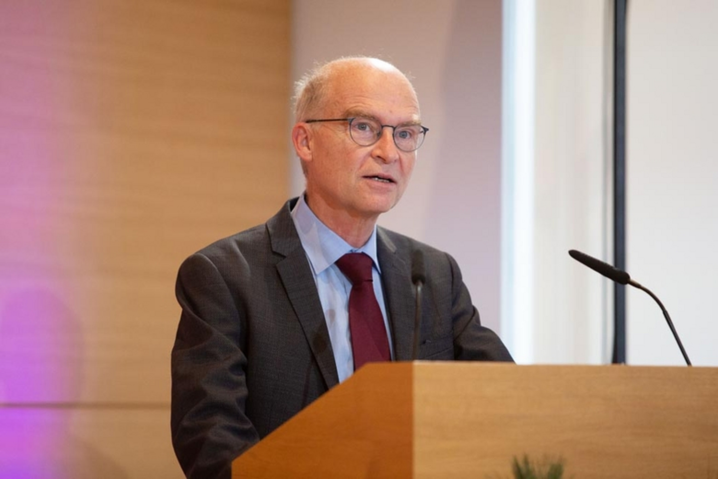 Dr. Gunther Dieterich
