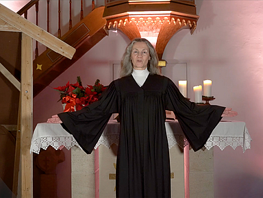 Prädikantin Conni Mohr und Pfarrer Michael Zehender laden ein zum Weihnachtsgottesdienst in die evangelische Kirche in Neuenstein