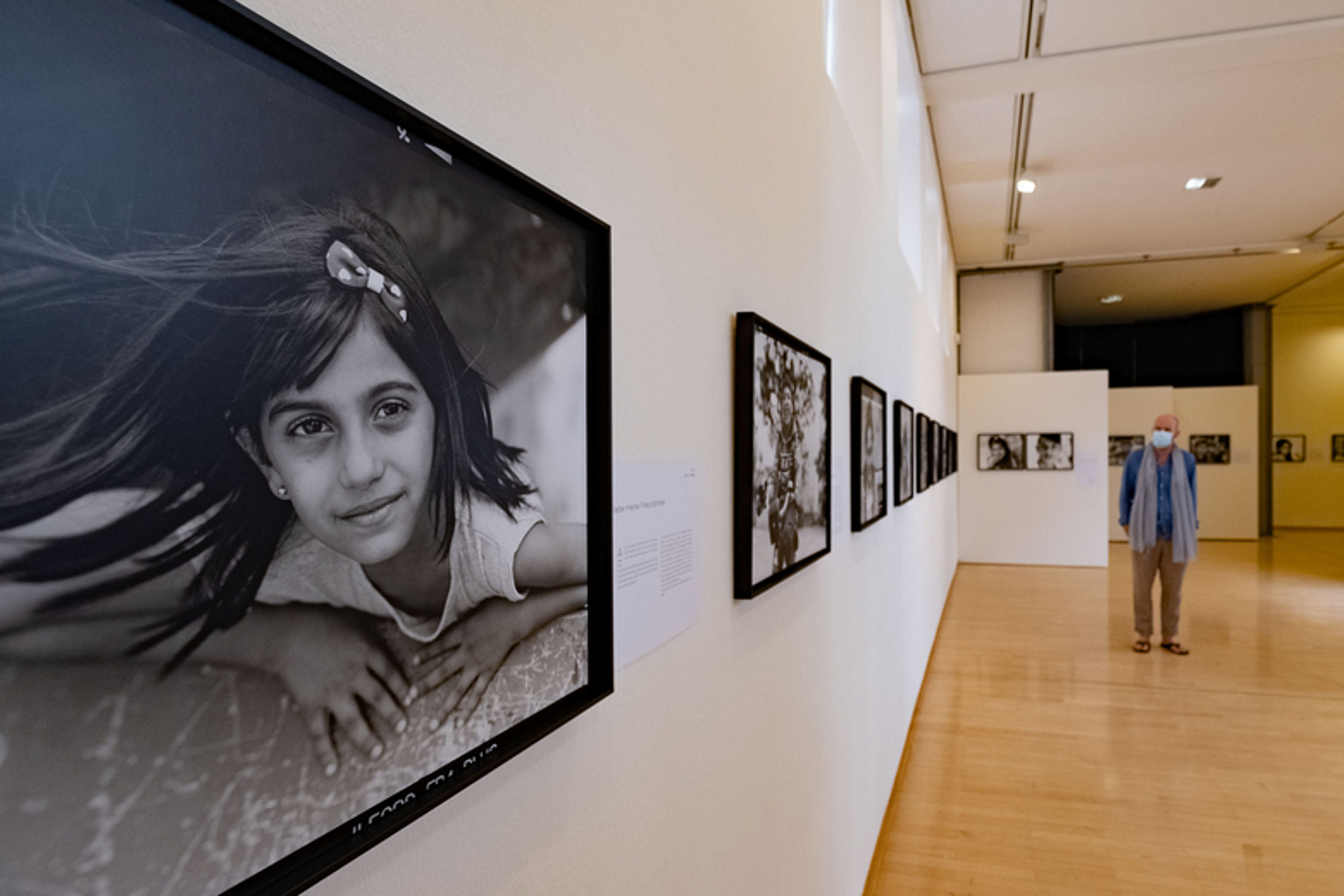 Fotoausstellungen DARK WATERS und NEUE WELT Sepulkralmuseum
