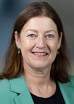 Portraitfoto von Pfarrerin Prof. Dr. Regina Sommer