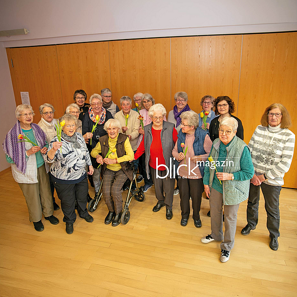 Jede Menge gute Nachrichten: Die 17 Frauen des Seniorenkreises Kaufungen waren beim Treffen gut gelaunt bei Kaffee und Kreppeln