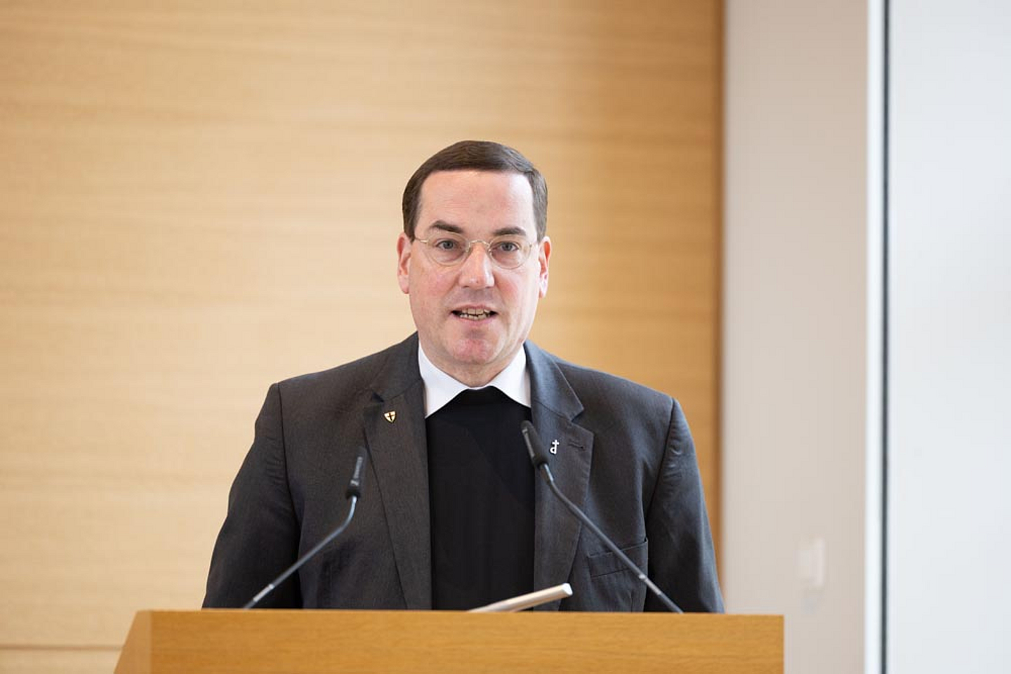 Diakon Dr. Stefan Wick grüßte im Auftrag des Bistums Fulda
