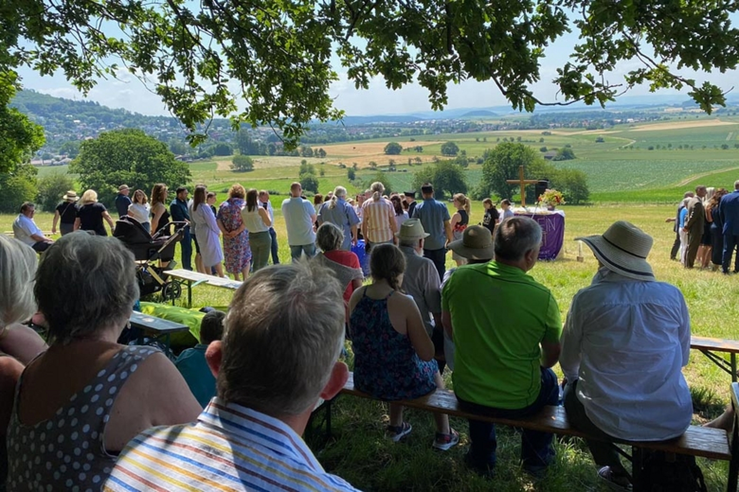 Tauffest auf der Altenburgwiese in Niedenstein. (Foto: Johanna Böttner)