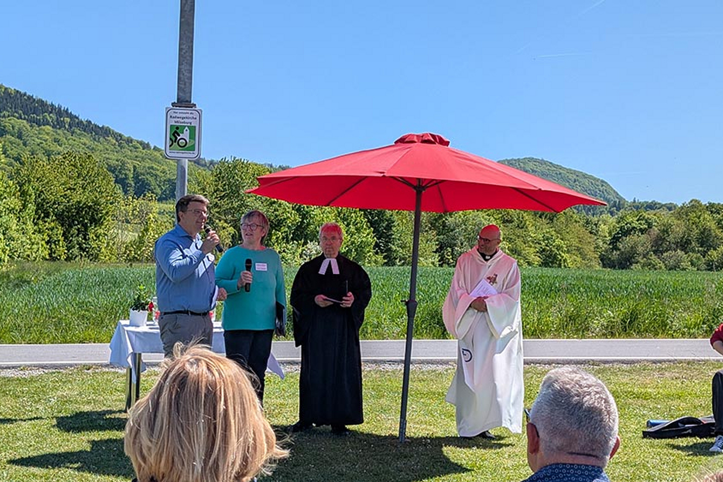 Gottesdienst zum Projektstart bei bestem Fahrradwetter