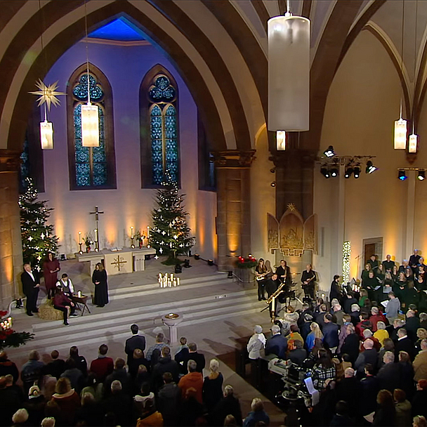 Besonderer Gottesdienst an Heiligabend aus Fulda: Das ZDF übertrug um 22.30 Uhr die Christvesper aus der evangelischen Christuskirche. Rund 600.000 Zuschauerinnen und Zuschauer sahen laut Onlineportal quotenmeter.de diesen Gottesdienst im TV.