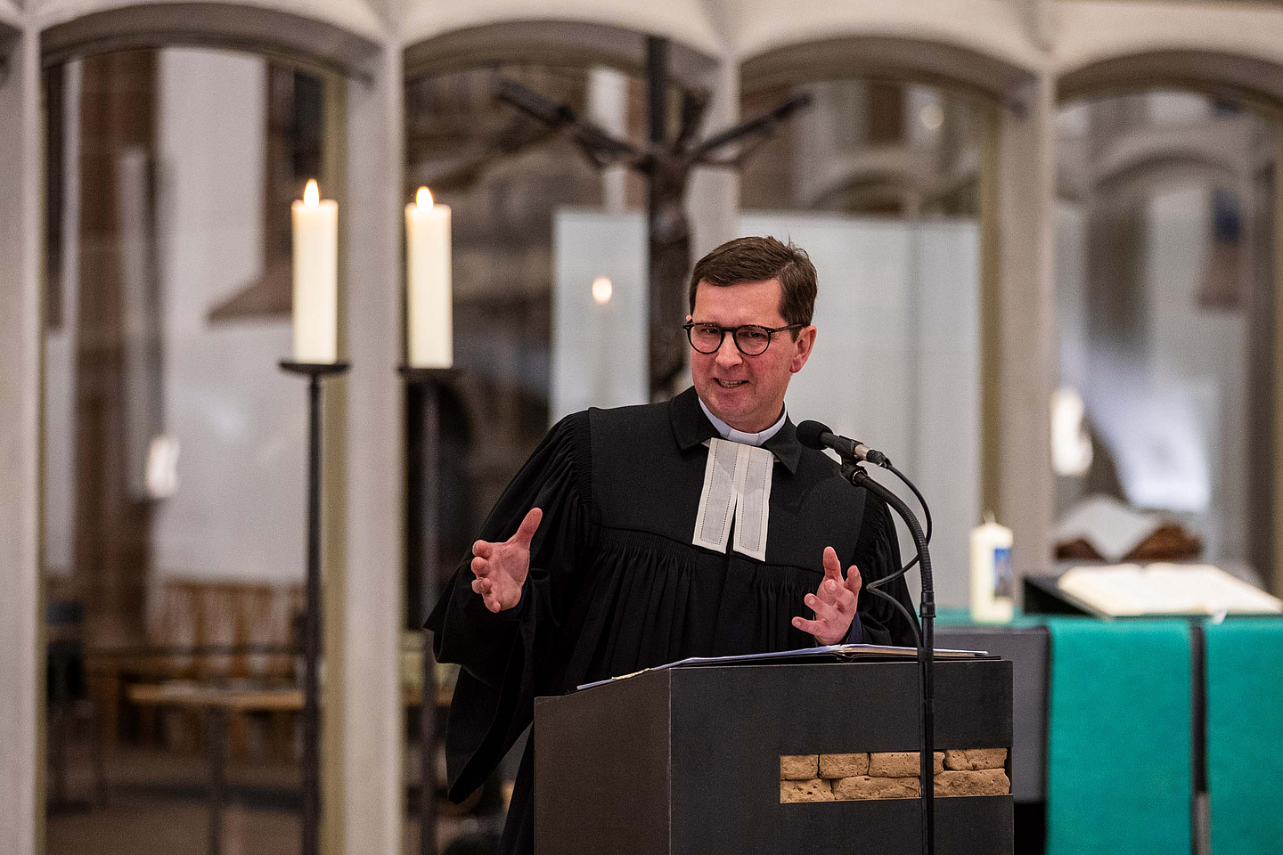 Martinskirche Kassel wird Nagelkreuz Zentrum Martinskirche Kassel wird Nagelkreuz Zentrum