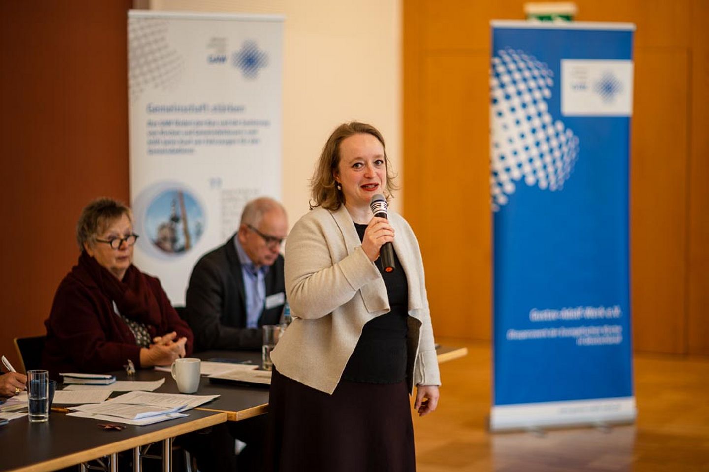 Pfarrerin Elisa Schneider, Öffentlichkeitsbeauftragte und stellvertretende Vorsitzende